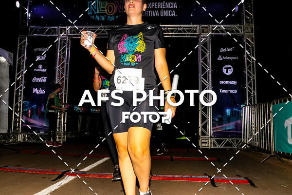Buy your photos of the eventNeon Night Run 2019 - Brasilia on Fotop