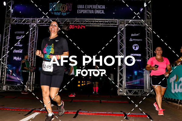 Buy your photos of the eventNeon Night Run 2019 - Brasilia on Fotop