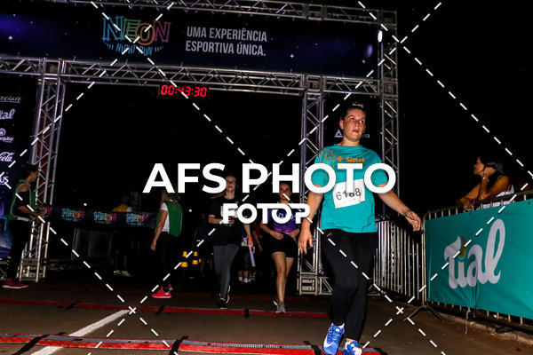 Buy your photos of the eventNeon Night Run 2019 - Brasilia on Fotop