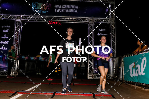 Buy your photos of the eventNeon Night Run 2019 - Brasilia on Fotop