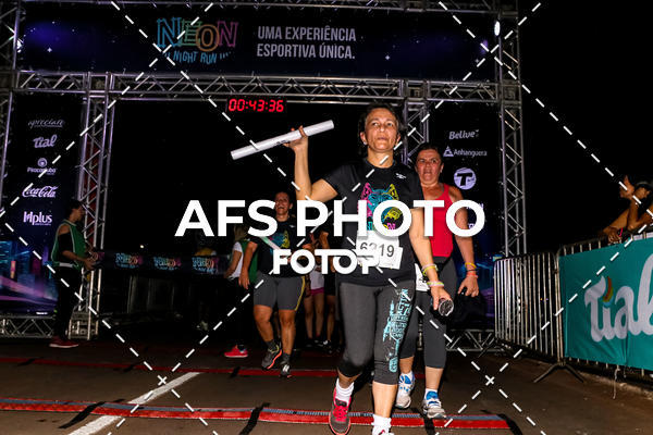 Buy your photos of the eventNeon Night Run 2019 - Brasilia on Fotop