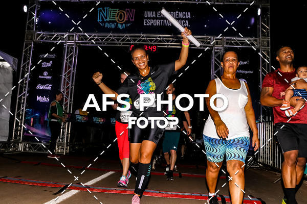 Buy your photos of the eventNeon Night Run 2019 - Brasilia on Fotop