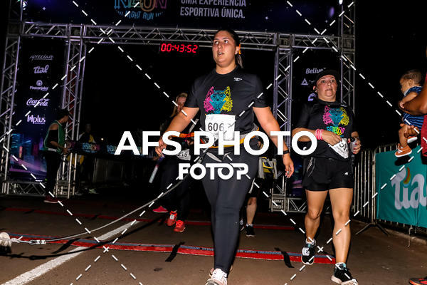 Buy your photos of the eventNeon Night Run 2019 - Brasilia on Fotop