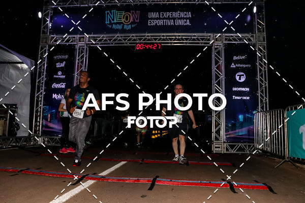 Buy your photos of the eventNeon Night Run 2019 - Brasilia on Fotop
