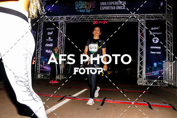 Buy your photos of the eventNeon Night Run 2019 - Brasilia on Fotop