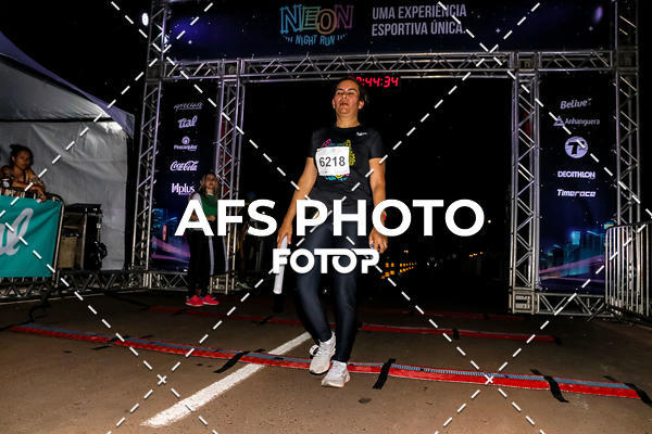 Buy your photos of the eventNeon Night Run 2019 - Brasilia on Fotop