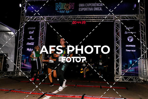 Buy your photos of the eventNeon Night Run 2019 - Brasilia on Fotop