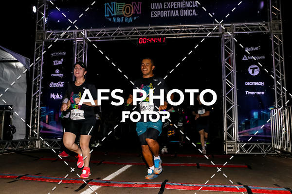 Buy your photos of the eventNeon Night Run 2019 - Brasilia on Fotop