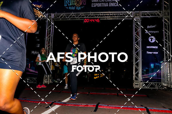 Buy your photos of the eventNeon Night Run 2019 - Brasilia on Fotop