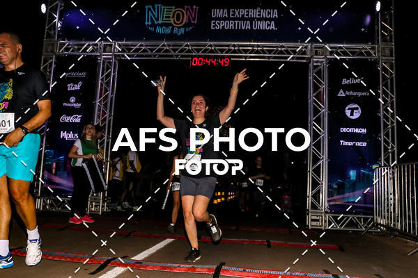 Buy your photos of the eventNeon Night Run 2019 - Brasilia on Fotop