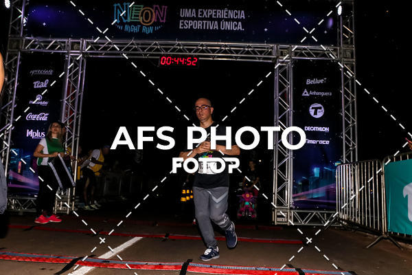 Buy your photos of the eventNeon Night Run 2019 - Brasilia on Fotop