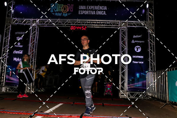Buy your photos of the eventNeon Night Run 2019 - Brasilia on Fotop
