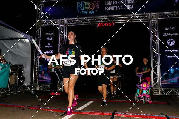 Buy your photos of the eventNeon Night Run 2019 - Brasilia on Fotop