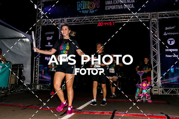 Buy your photos of the eventNeon Night Run 2019 - Brasilia on Fotop