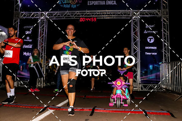 Buy your photos of the eventNeon Night Run 2019 - Brasilia on Fotop