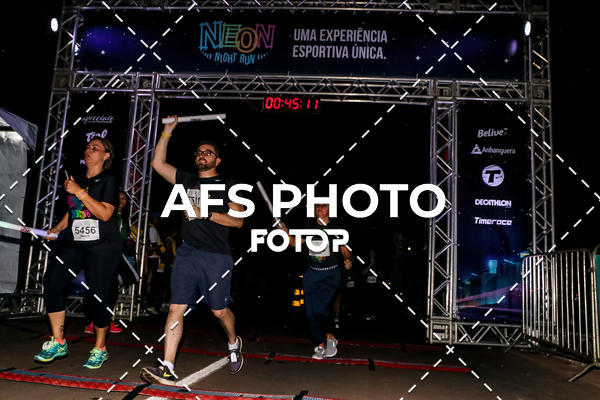 Buy your photos of the eventNeon Night Run 2019 - Brasilia on Fotop