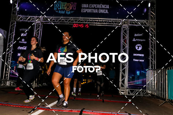 Buy your photos of the eventNeon Night Run 2019 - Brasilia on Fotop