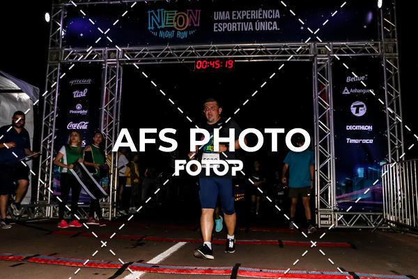 Buy your photos of the eventNeon Night Run 2019 - Brasilia on Fotop