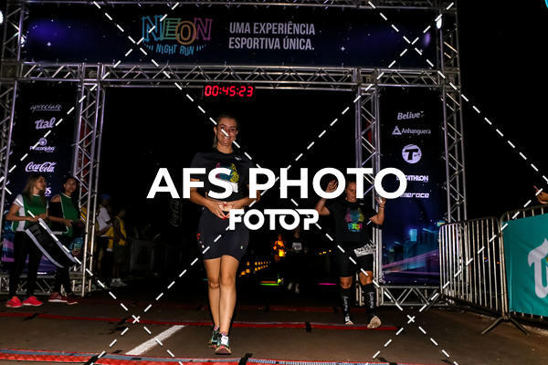 Buy your photos of the eventNeon Night Run 2019 - Brasilia on Fotop