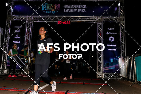 Buy your photos of the eventNeon Night Run 2019 - Brasilia on Fotop