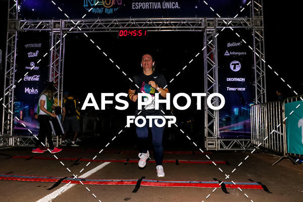 Buy your photos of the eventNeon Night Run 2019 - Brasilia on Fotop