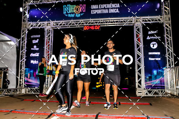 Buy your photos of the eventNeon Night Run 2019 - Brasilia on Fotop