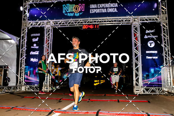Buy your photos of the eventNeon Night Run 2019 - Brasilia on Fotop