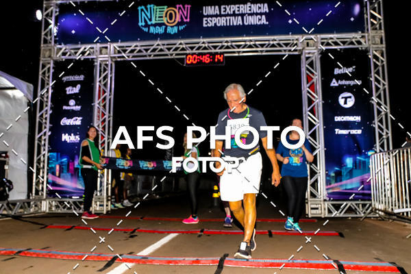 Buy your photos of the eventNeon Night Run 2019 - Brasilia on Fotop