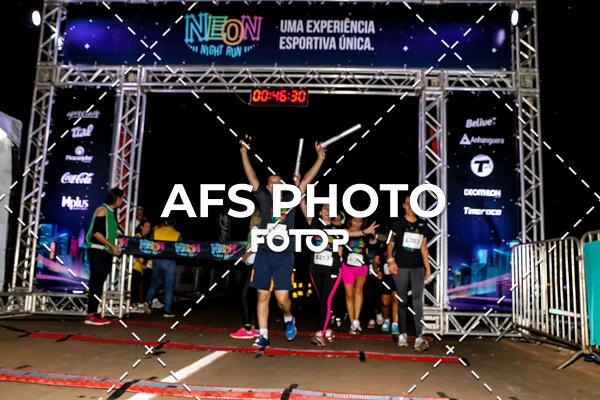 Buy your photos of the eventNeon Night Run 2019 - Brasilia on Fotop