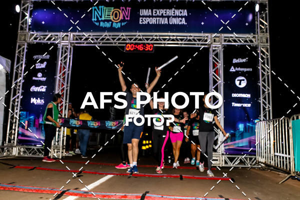Buy your photos of the eventNeon Night Run 2019 - Brasilia on Fotop