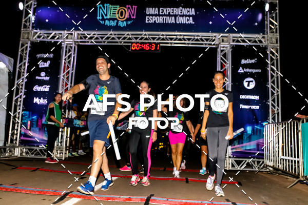 Buy your photos of the eventNeon Night Run 2019 - Brasilia on Fotop