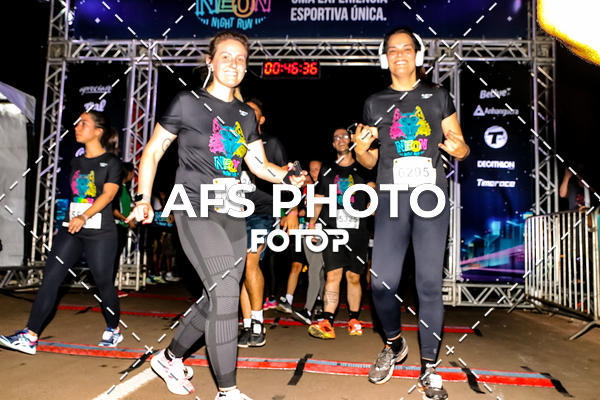 Buy your photos of the eventNeon Night Run 2019 - Brasilia on Fotop