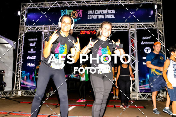 Buy your photos of the eventNeon Night Run 2019 - Brasilia on Fotop