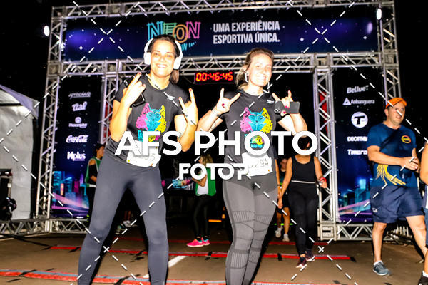 Buy your photos of the eventNeon Night Run 2019 - Brasilia on Fotop