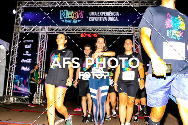 Buy your photos of the eventNeon Night Run 2019 - Brasilia on Fotop