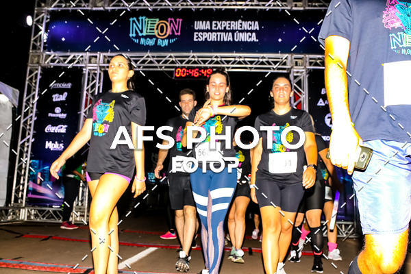 Buy your photos of the eventNeon Night Run 2019 - Brasilia on Fotop
