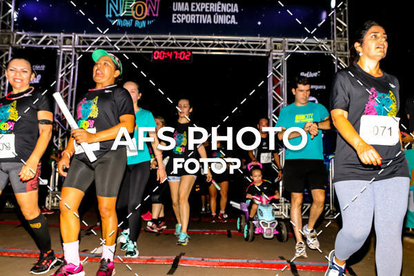 Buy your photos of the eventNeon Night Run 2019 - Brasilia on Fotop