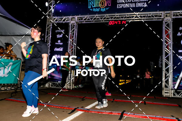 Buy your photos of the eventNeon Night Run 2019 - Brasilia on Fotop