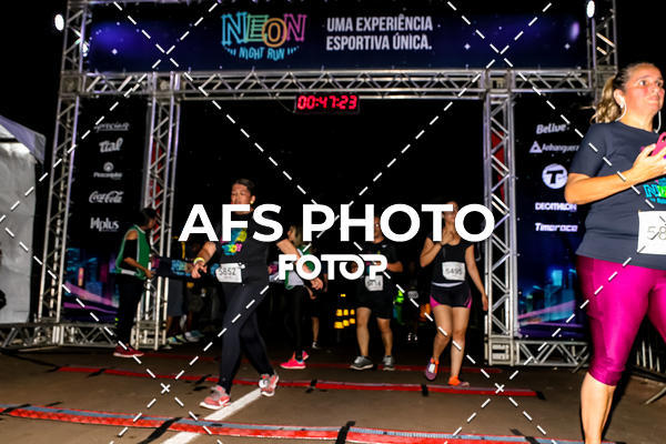 Buy your photos of the eventNeon Night Run 2019 - Brasilia on Fotop