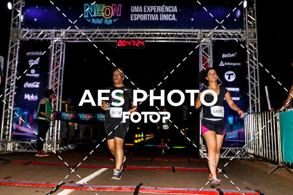 Buy your photos of the eventNeon Night Run 2019 - Brasilia on Fotop