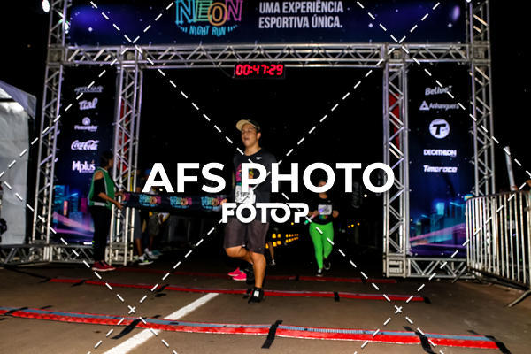 Buy your photos of the eventNeon Night Run 2019 - Brasilia on Fotop
