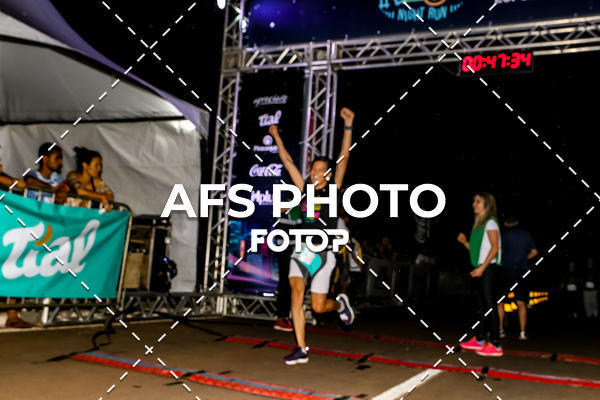 Buy your photos of the eventNeon Night Run 2019 - Brasilia on Fotop