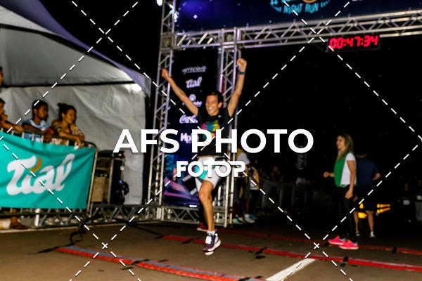 Buy your photos of the eventNeon Night Run 2019 - Brasilia on Fotop