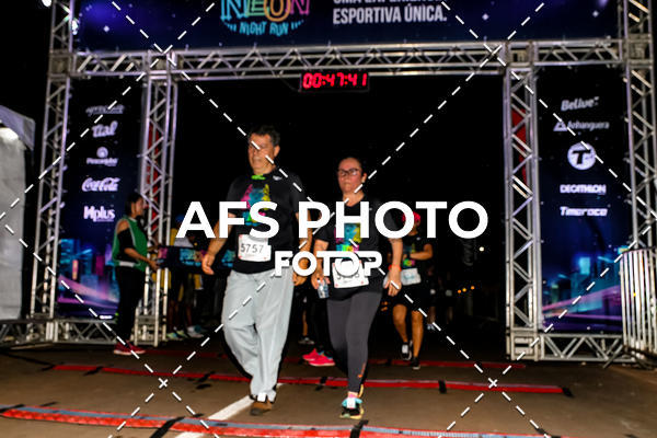 Buy your photos of the eventNeon Night Run 2019 - Brasilia on Fotop