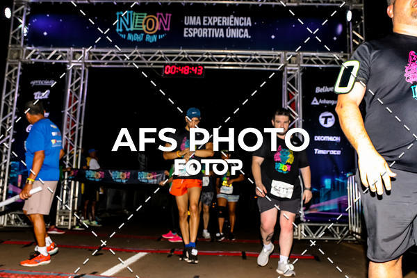 Buy your photos of the eventNeon Night Run 2019 - Brasilia on Fotop