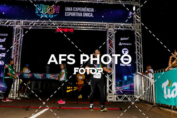 Buy your photos of the eventNeon Night Run 2019 - Brasilia on Fotop