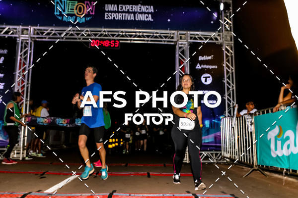Buy your photos of the eventNeon Night Run 2019 - Brasilia on Fotop