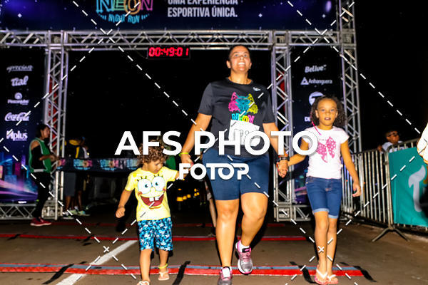 Buy your photos of the eventNeon Night Run 2019 - Brasilia on Fotop