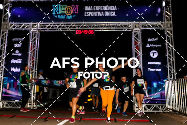 Buy your photos of the eventNeon Night Run 2019 - Brasilia on Fotop
