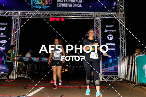 Buy your photos of the eventNeon Night Run 2019 - Brasilia on Fotop